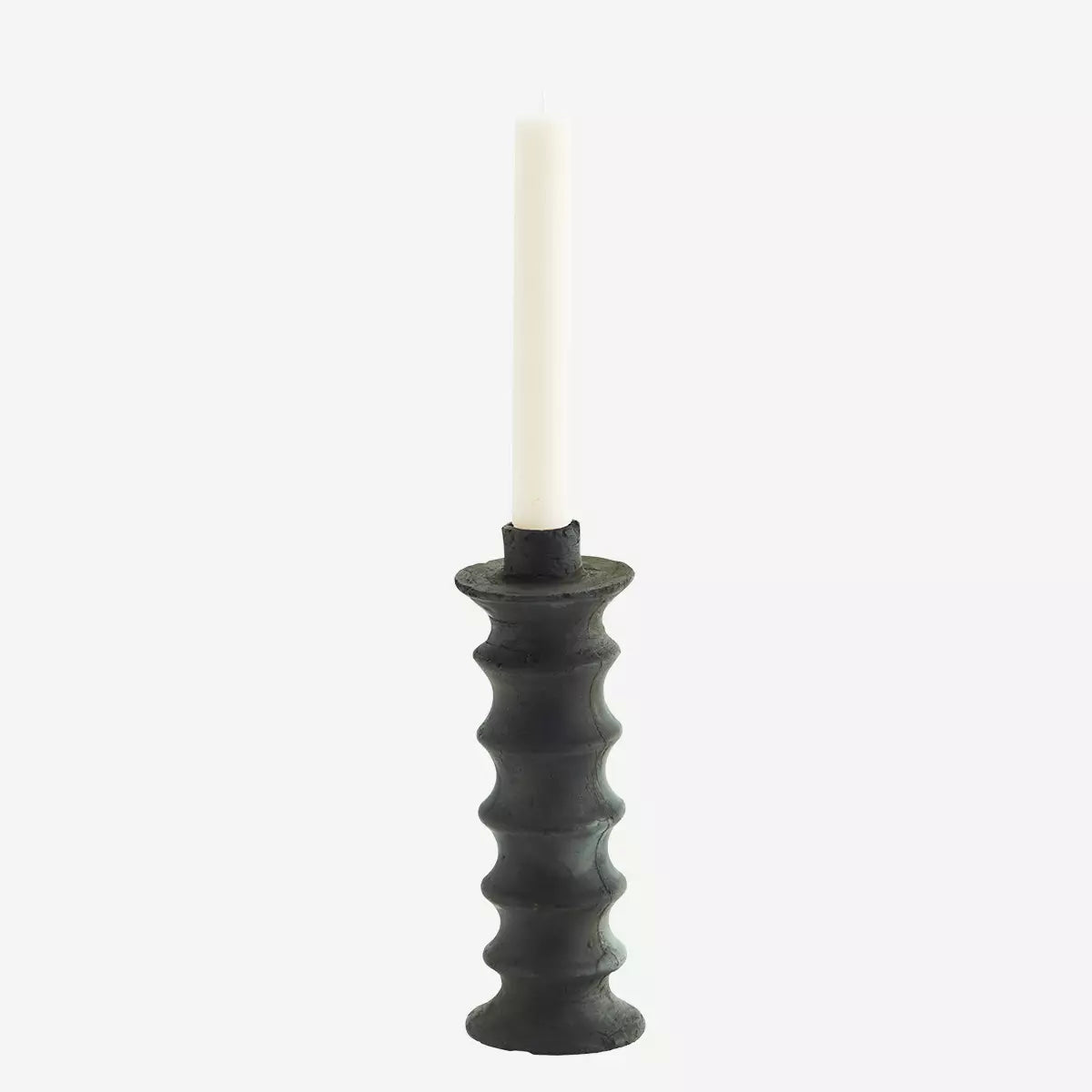 Must küünlajalg savist