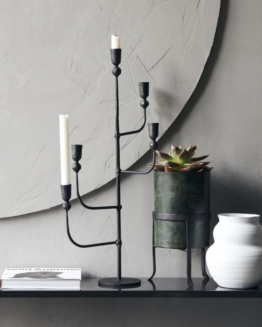 Küünlajalg must metall