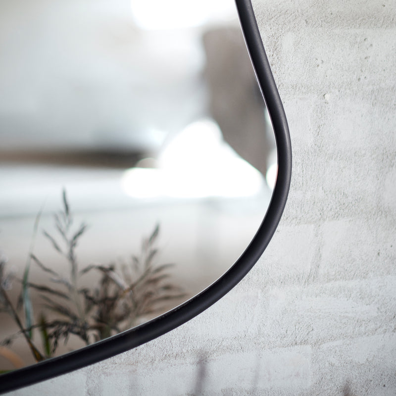 seinapeegel must orgaaniline kuju eegantne stiilne sobib kõikjale wall mirror black frame organic shape elegant for everybody