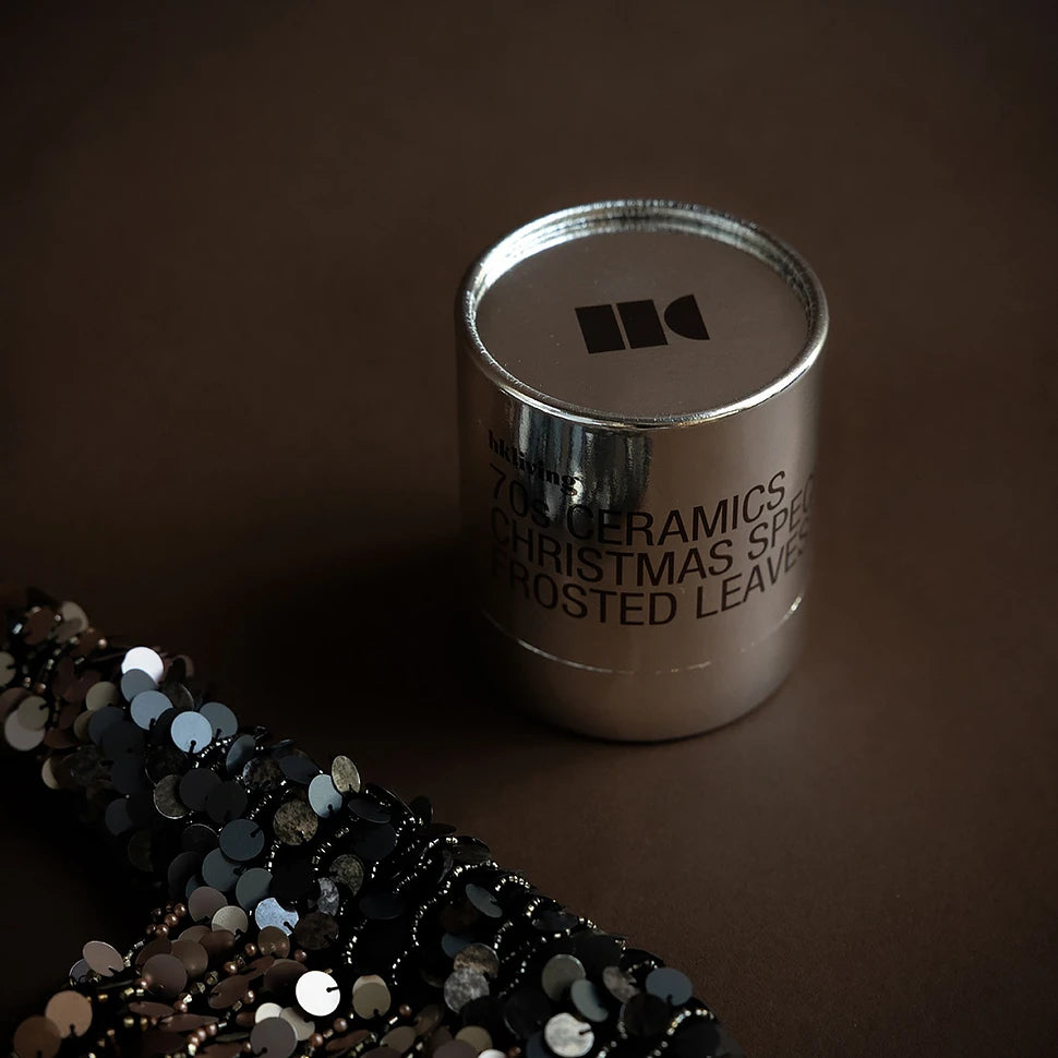 Kinkepakendis lõhnaküünal Frosted Leaves