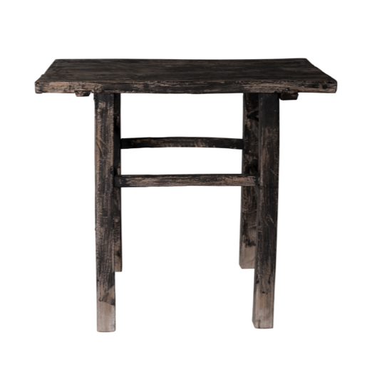 Vintage laud on unikaalne, rohkem kui 100-aasta vanune ese.  Materjal: Puit Lauad erinevad nii mõõtudelt kui kujult, kuna tegu on unikaalse käsitööga ning vana esemega.