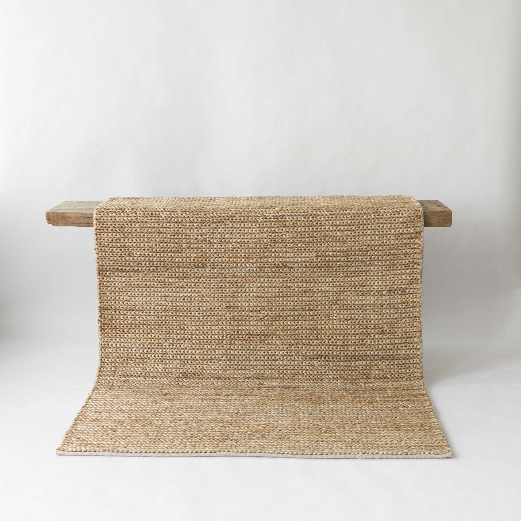 Käsitsi kootud kanepivaip naturaalne 140x200