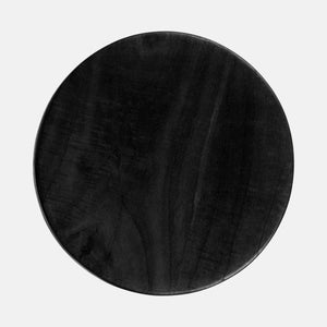 Musta värvi taburet on toodetud käsitööna Indoneesias tugevast Mindi puidust (sarnaneb tammepuidule). Inspireeritud 1950. aastate Chandigarhi stiilist.  Toodetud suure kirega nii stiili kui ka looduslike materjalide vastu, et tuua sinu koju klassikaline modernistlik disain.