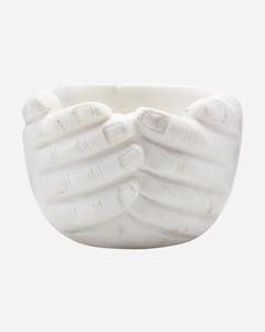 Hands from House Doctor is a beautiful and decorative bowl that is made of marble. The bowl is designed so that it looks as if two hands make the bowl. This decoration makes the bowl unique and truly special. The light colour is perfect to create a cosy and warm atmosphere in the home. Use the bowl to keep your fruits in the same place, or use it as a decoration in the cold winter months by placing pine cones in the bowl.