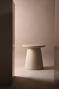kreem metallist kohvilaud diivanilaud kõrvallaud D 40 cm stiilne moodne coffee table side table cream metal minimalistic tobias ja ida