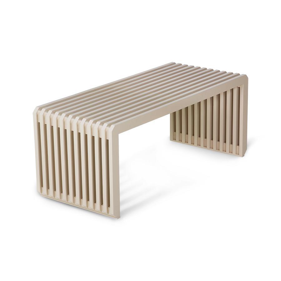 bench design element slatted sungkai wood color sand modern multifunctional beautiful shape striped pink triibuline lippidest puidust liivakarva moderne