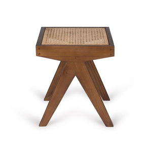 Chandigarh toolist inspireeritud stiilne rotangpunutisega taburet.  Toodetud käsitööna Indoneesias tugevast Mindi puidust (sarnaneb tammepuidule). Istmel kasutatud rotang on naturaalne materjal ning võib seetõttu erineda värvi ja tekstuuri poolest.