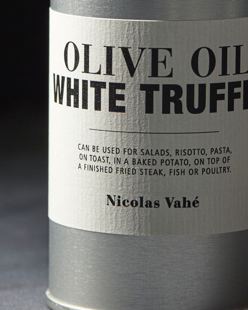 Virgin olive oil with white truffle