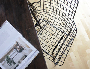 Metal wire chair with arms Black